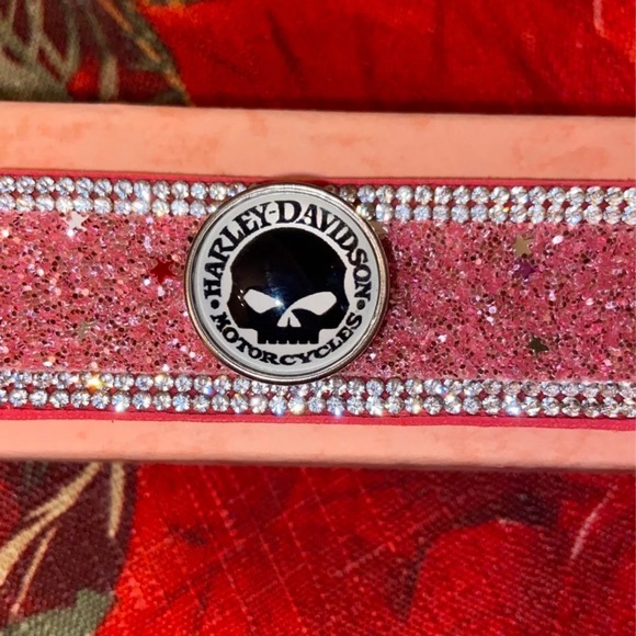 HD Snap Bling Bracelet - Picture 2 of 6